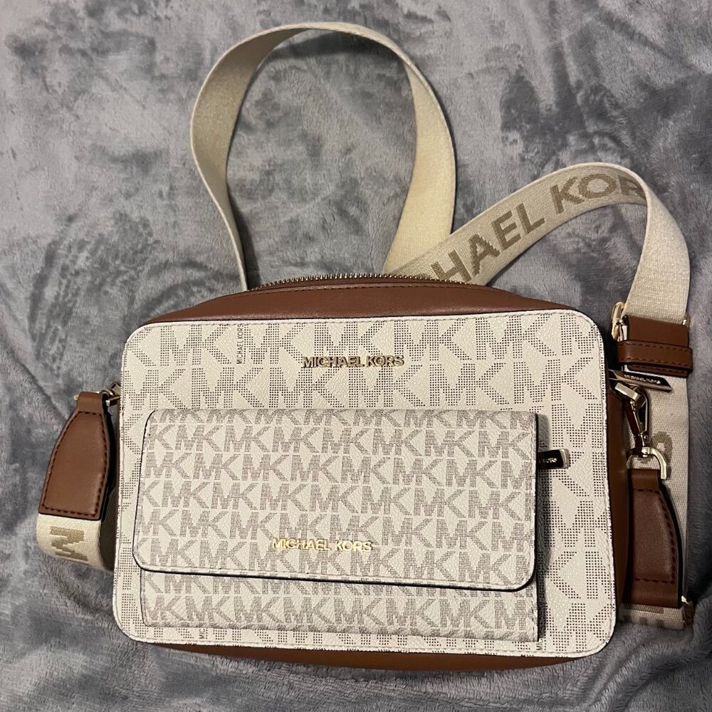 Michael Kors Signature Crossbody purse with Matching Trifold Wallet